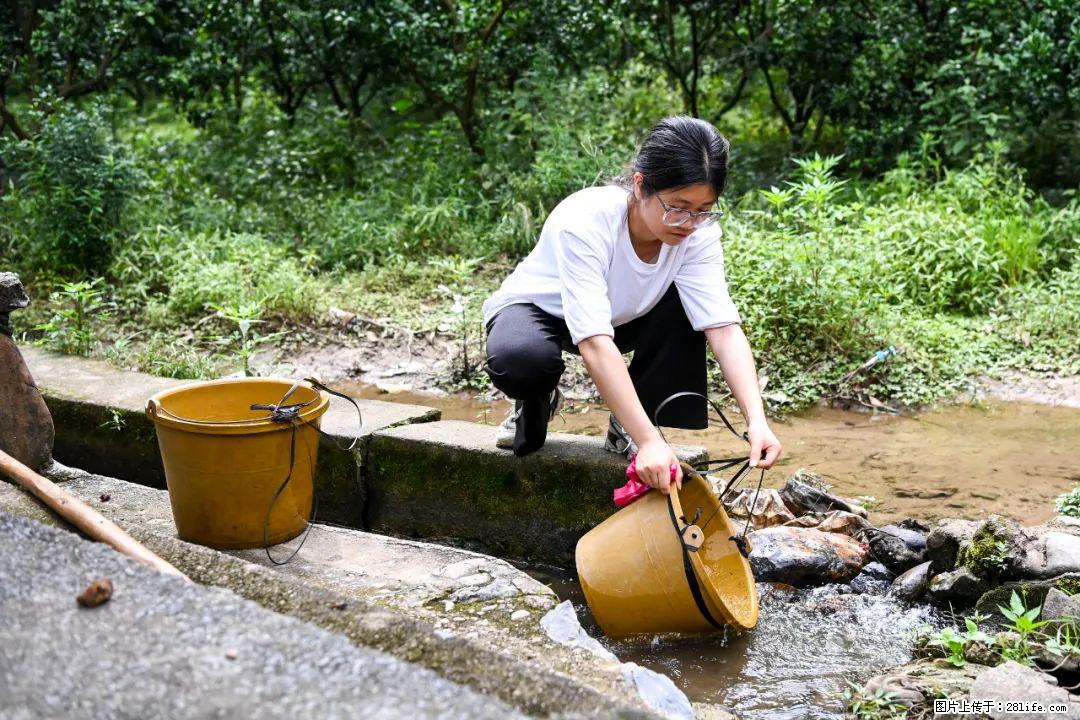 全网追的“扁担女孩”,找了一份暑假工,时薪12元 - 黄冈生活资讯 - 黄冈28生活网 hg.28life.com