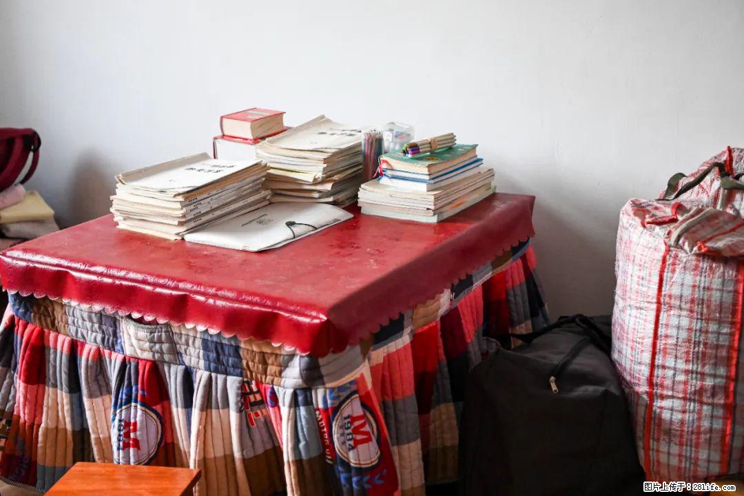 全网追的“扁担女孩”,找了一份暑假工,时薪12元 - 黄冈生活资讯 - 黄冈28生活网 hg.28life.com